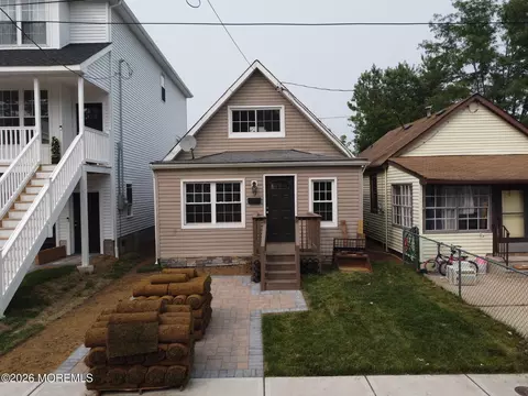 9 Woodland Ave, Keansburg, NJ 07734