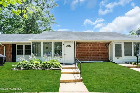 35 Cambridge Ct # C, Lakewood, NJ 08701