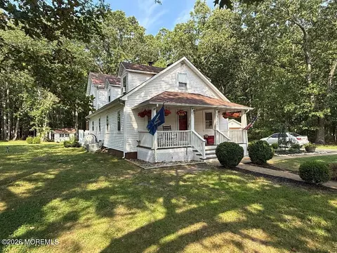 317 Georgia Rd, Freehold, NJ 07728