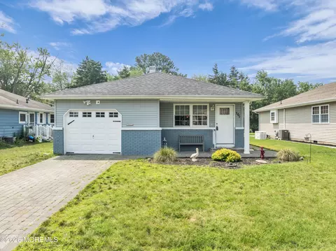 101 Barbados Dr S, Toms River, NJ 08757
