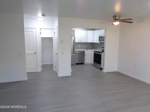 10 D Hamilton Ln, Whiting, NJ 08759 photo 2
