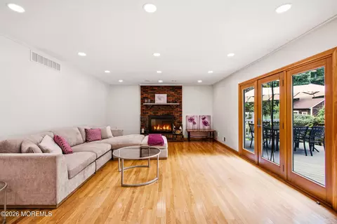 Living - 41 Butterfly Rd, Jackson, NJ 08527 photo 4 of 4