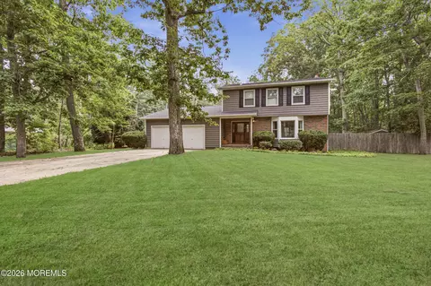 Exterior - 41 Butterfly Rd, Jackson, NJ 08527 photo 2 of 10