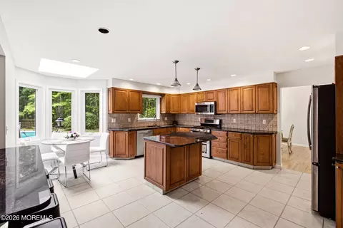 Kitchen - 41 Butterfly Rd, Jackson, NJ 08527 photo 4 of 5