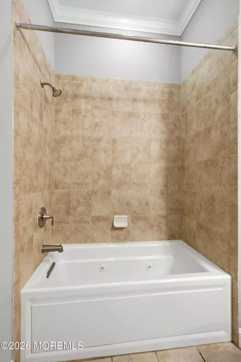 Bath - 75 Strathmere St, Waretown, NJ 08758 photo 9 of 11