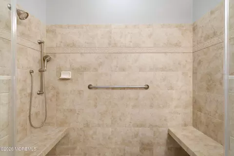 Bath - 75 Strathmere St, Waretown, NJ 08758 photo 3 of 11