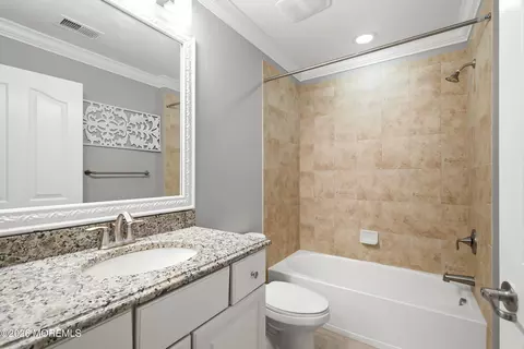 Bath - 75 Strathmere St, Waretown, NJ 08758 photo 8 of 11