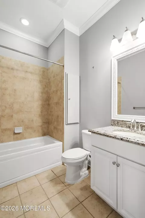 Bath - 75 Strathmere St, Waretown, NJ 08758 photo 11 of 11