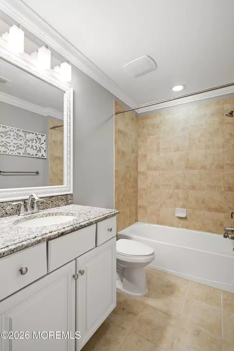 Bath - 75 Strathmere St, Waretown, NJ 08758 photo 7 of 11