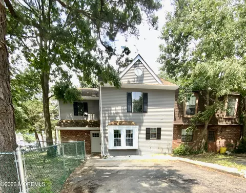 19 Noble Rd, Sicklerville, NJ 08081