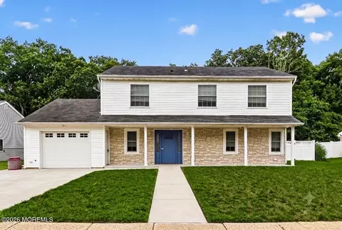 29 Ravenwood Blvd, Barnegat, NJ 08005