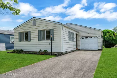 797 Jamaica Blvd, Toms River, NJ 08757