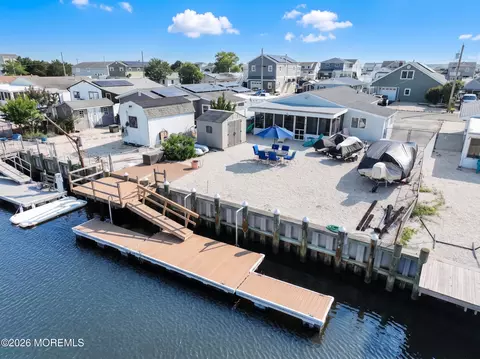 14 S Los Angeles Dr, Little Egg Harbor, NJ 08087