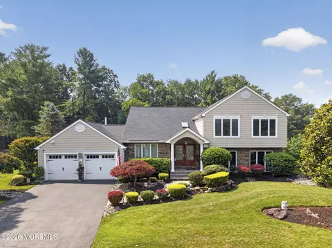 60 Cannonade Dr W, Marlboro, NJ 07746
