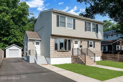 27 Sunset St, Keansburg, NJ 07734