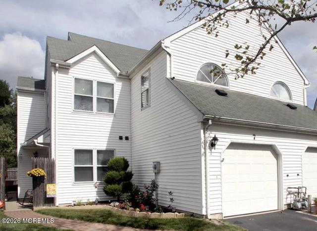 7 Browning Ct, Freehold, NJ 07728