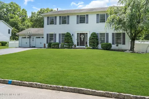 6 Harvest Ct, Jackson, NJ 08527