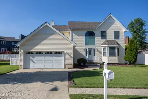 66 Morris Ct, South Amboy, NJ 08879