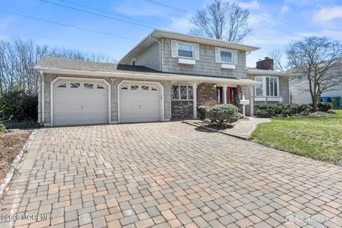 16 Wilmot Rd, Sayreville, NJ 08872