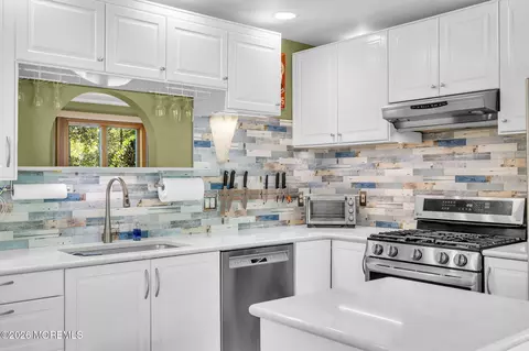 Kitchen - 307 Elm Ave, Galloway, NJ 08205 photo 6 of 7