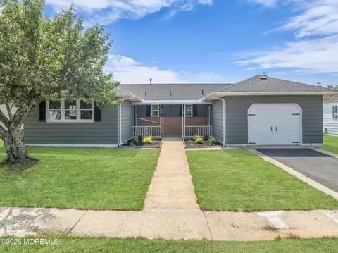 59 Puerto Vallarta St, Toms River, NJ 08757