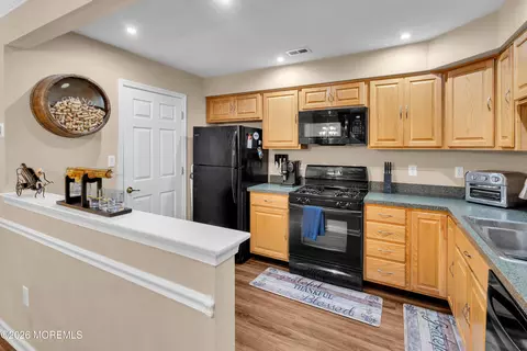 Kitchen - 357 Brookfield Dr, Jackson, NJ 08527 photo 4 of 4