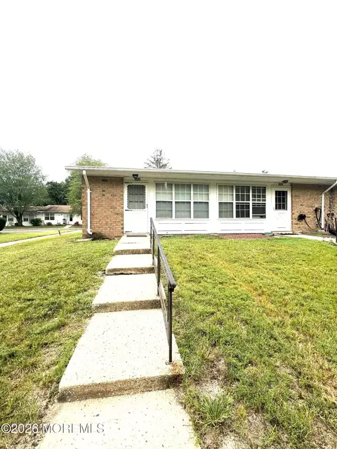 55 Edinburgh Ln # A, Manchester, NJ 08759