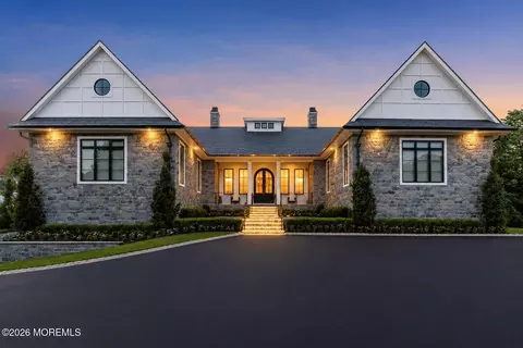 2 Ponderosa Dr, Colts Neck, NJ 07722
