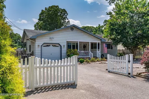 66 Leitz Blvd, Little Egg Harbor, NJ 08087