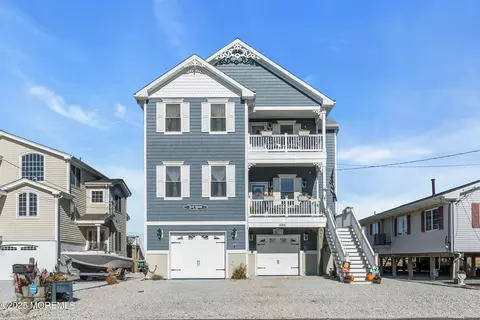 385 Kingfisher Rd, Tuckerton, NJ 08087
