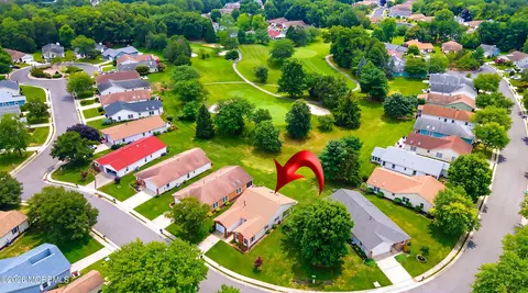 2175 Agincourt Rd, Toms River, NJ 08755