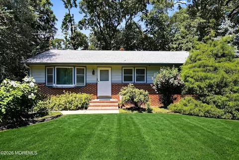 648 Dave Marion Rd, Toms River, NJ 08753