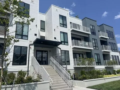 215 2nd Ave #203, Asbury Park, NJ 07712