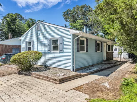 123 W Point Pleasant Ave, Ocean Gate, NJ 08740