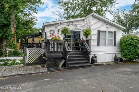 223 Madison St, Eatontown, NJ 07724