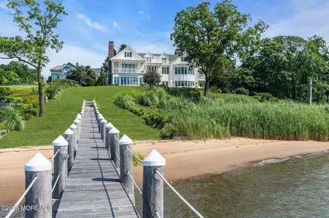 734 Navesink River Rd, Red Bank, NJ 07701