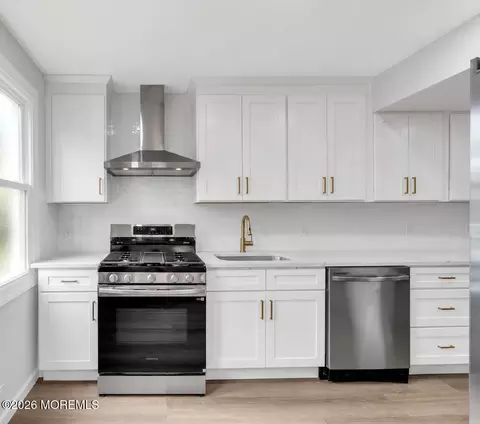 115 Barker Ave, Eatontown, NJ 07724