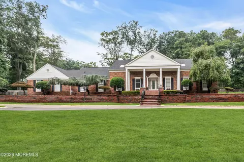 6 Deep Wood Ln, Colts Neck, NJ 07722