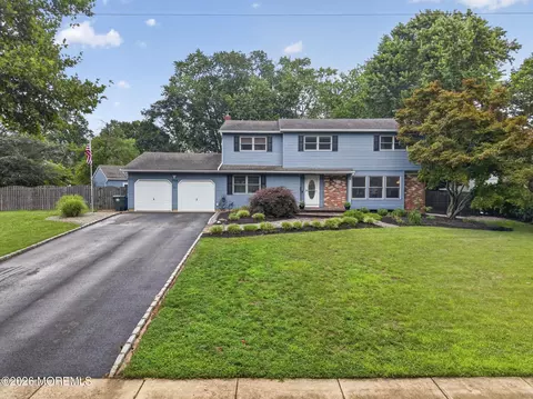 146 Juniper Dr, Freehold, NJ 07728