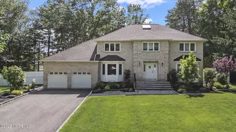 58 Jeanine Ct, Manalapan, NJ 07726