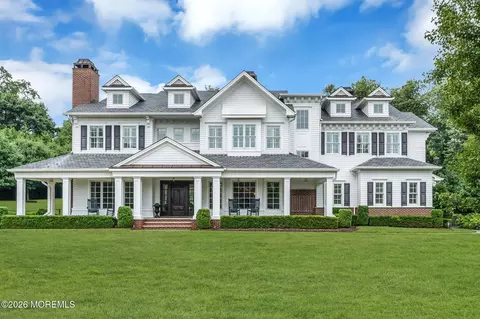586 Ridge Rd, Fair Haven, NJ 07704