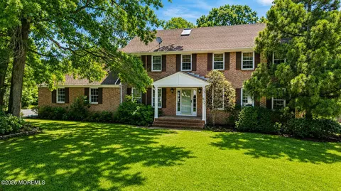 4 Marc Rd, West Long Branch, NJ 07764