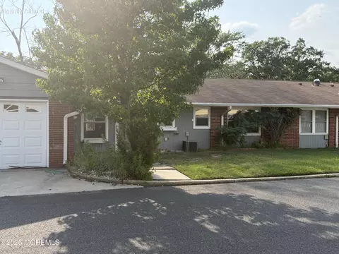 296 Dorchester Dr # C, Lakewood, NJ 08701