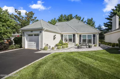 65 Hazel Dr, Freehold, NJ 07728