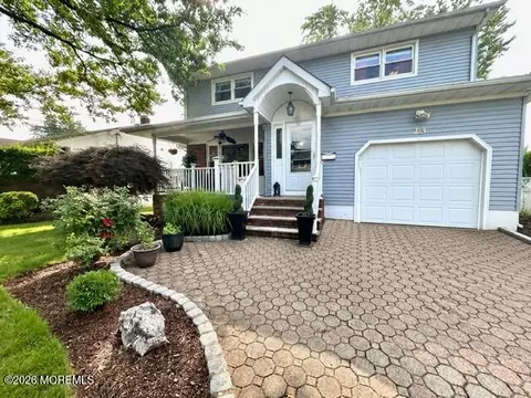 23 Charles St, Clark, NJ 07066