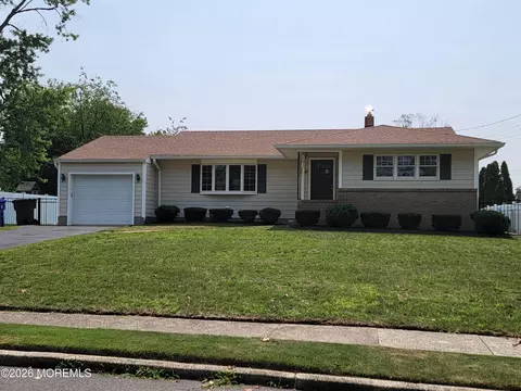 47 Marjorie Dr, Toms River, NJ 08755