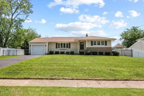 47 Marjorie Dr, Toms River, NJ 08755