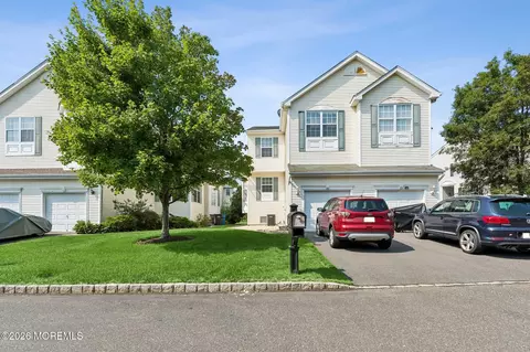 88 Austin St #330, Tinton Falls, NJ 07712