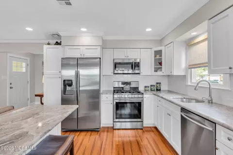 Kitchen - 49 Sidney Ct, Brick, NJ 08724 photo 2 of 4