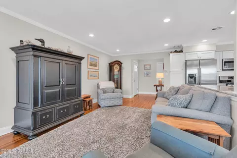 Living - 49 Sidney Ct, Brick, NJ 08724 photo 4 of 5